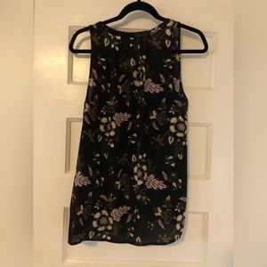 Sleeveless blouse